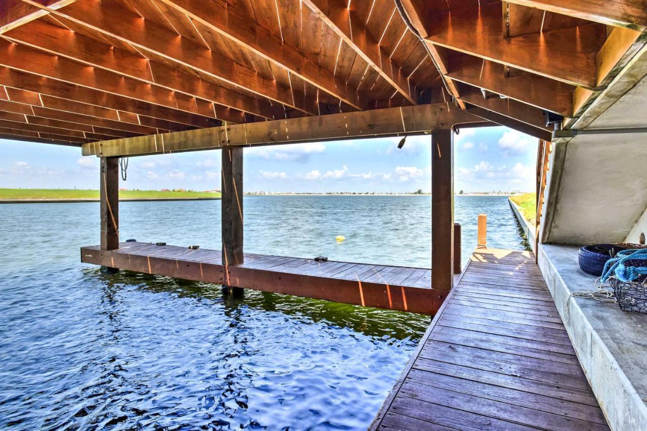 Waterfront Corpus Christi Townhome With Pool And Dock! Kültér fotó