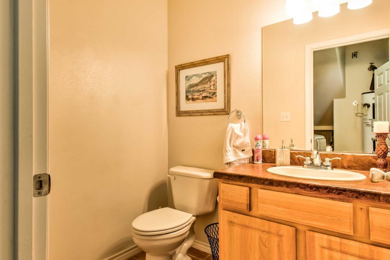 Waterfront Corpus Christi Townhome With Pool And Dock! Kültér fotó